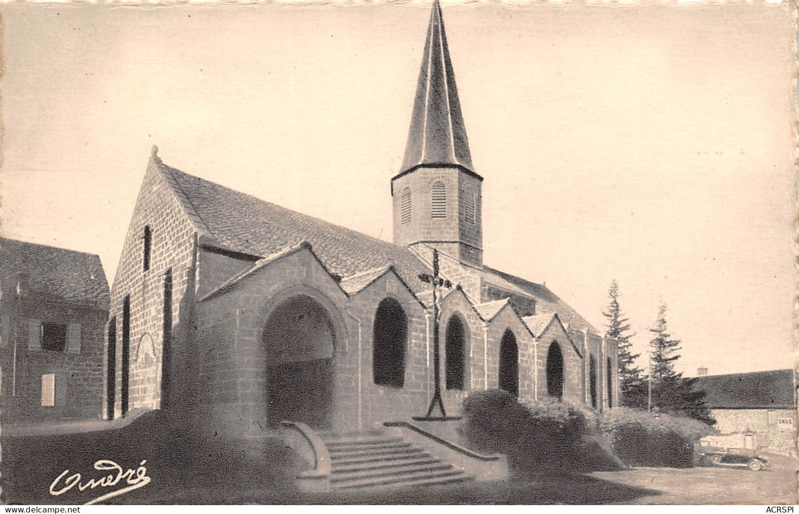 BESSE En CHANDESSE Et Saint ANASTAISE  L' église   9 (scan Recto-verso)MA2294Bis - Besse Et Saint Anastaise