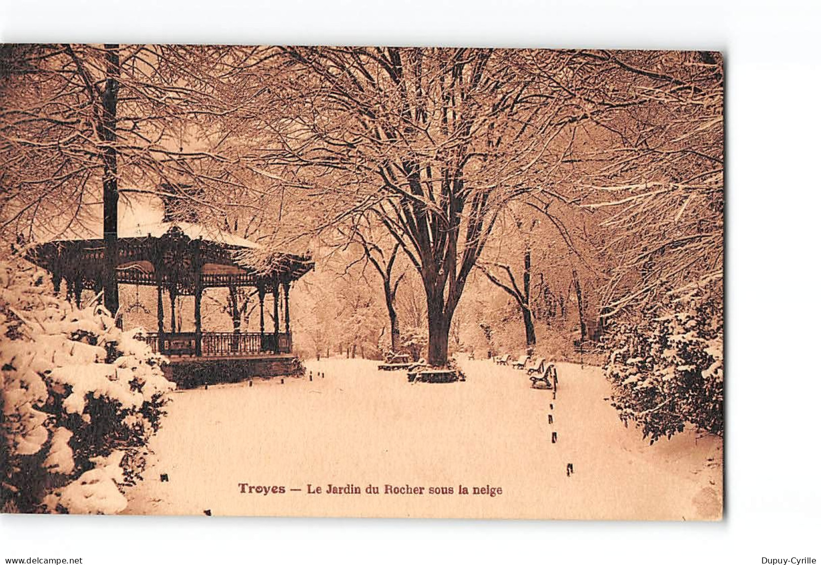 TROYES - Le Jardin Du Rocher Sous La Neige - Très Bon état - Troyes