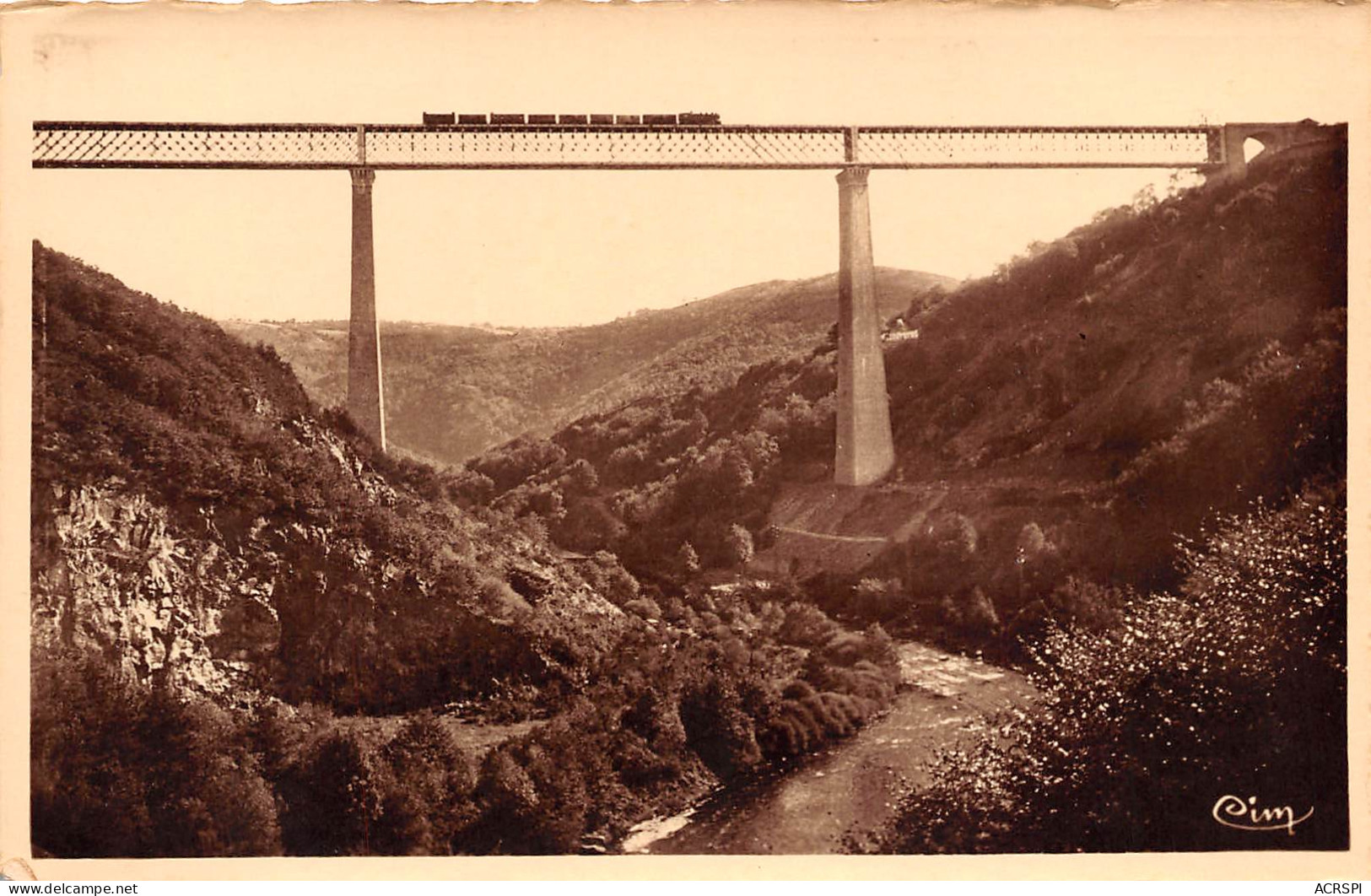 CHATEAUNEUF LES BAINS  Viaduc Des Fades  16 (scan Recto-verso)MA2296Und - Other & Unclassified