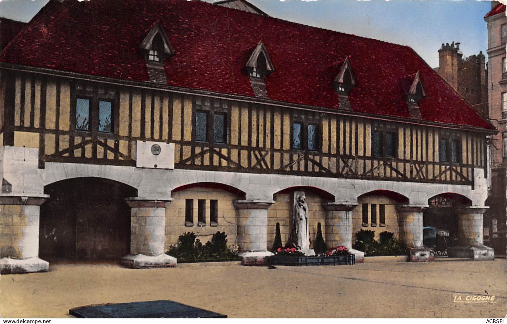 ROUEN La Place Du Vieux Marché  Monument Jeanne D'arc  7   (scan Recto-verso)MA2297Bis - Rouen