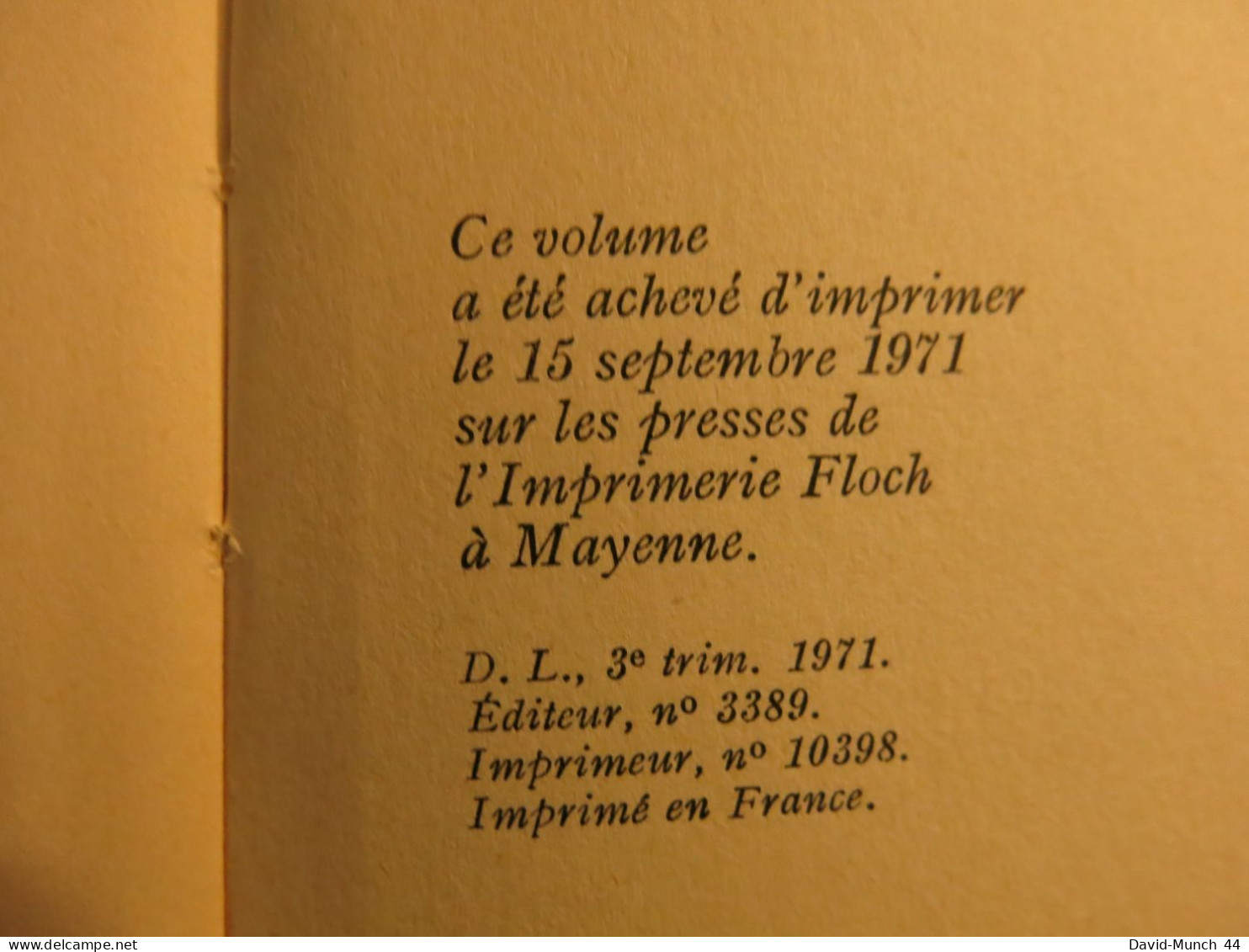 Pour une médecine différente, l'homéopathie, la médecine astrologique du Dr. Michaud. Denoël. 1971