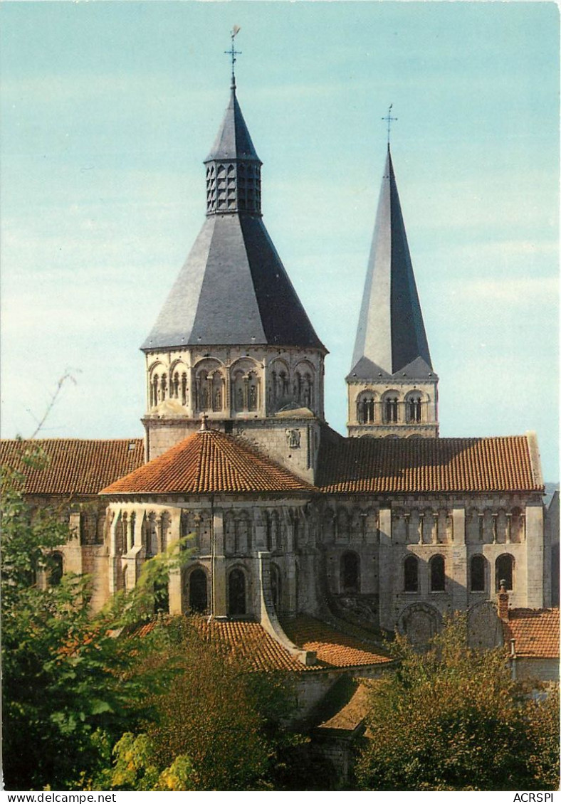 LA CHARITE SUR LOIRE Eglise Notre Dame Les Deux Clochers Le Transept Et Le Chevet 30(scan Recto-verso) MC2418 - La Charité Sur Loire