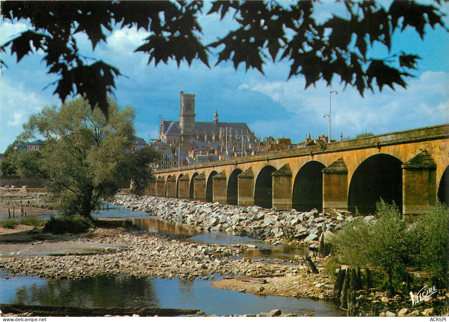 NEVERS Le Pont De Loire Et La Cathedrale Saint Cyr Et Sainte Julitte 11(scan Recto-verso) MC2420 - Nevers