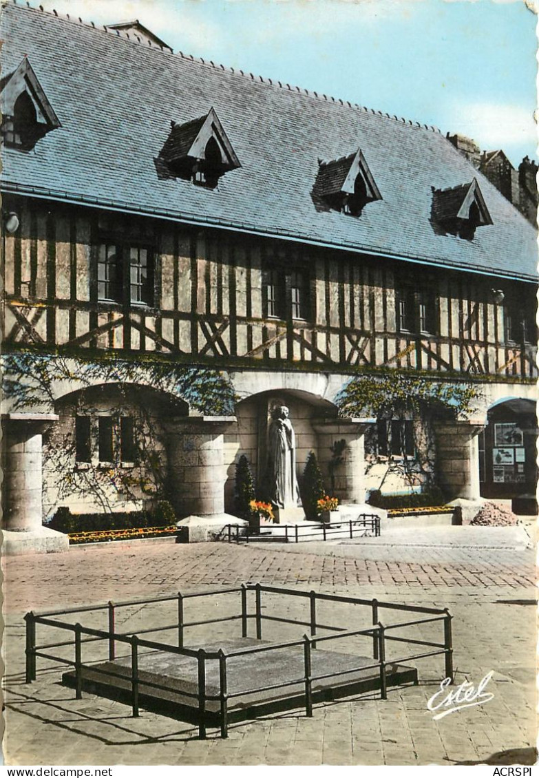 ROUEN Place Du Marche Statue De Jeanne D Arc 3(scan Recto-verso) MC2465 - Rouen