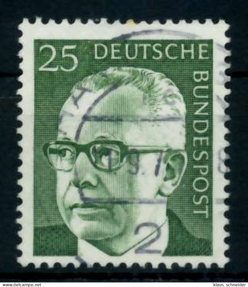 BRD DS HEINEM Nr 689 Gestempelt X76A24A - Used Stamps