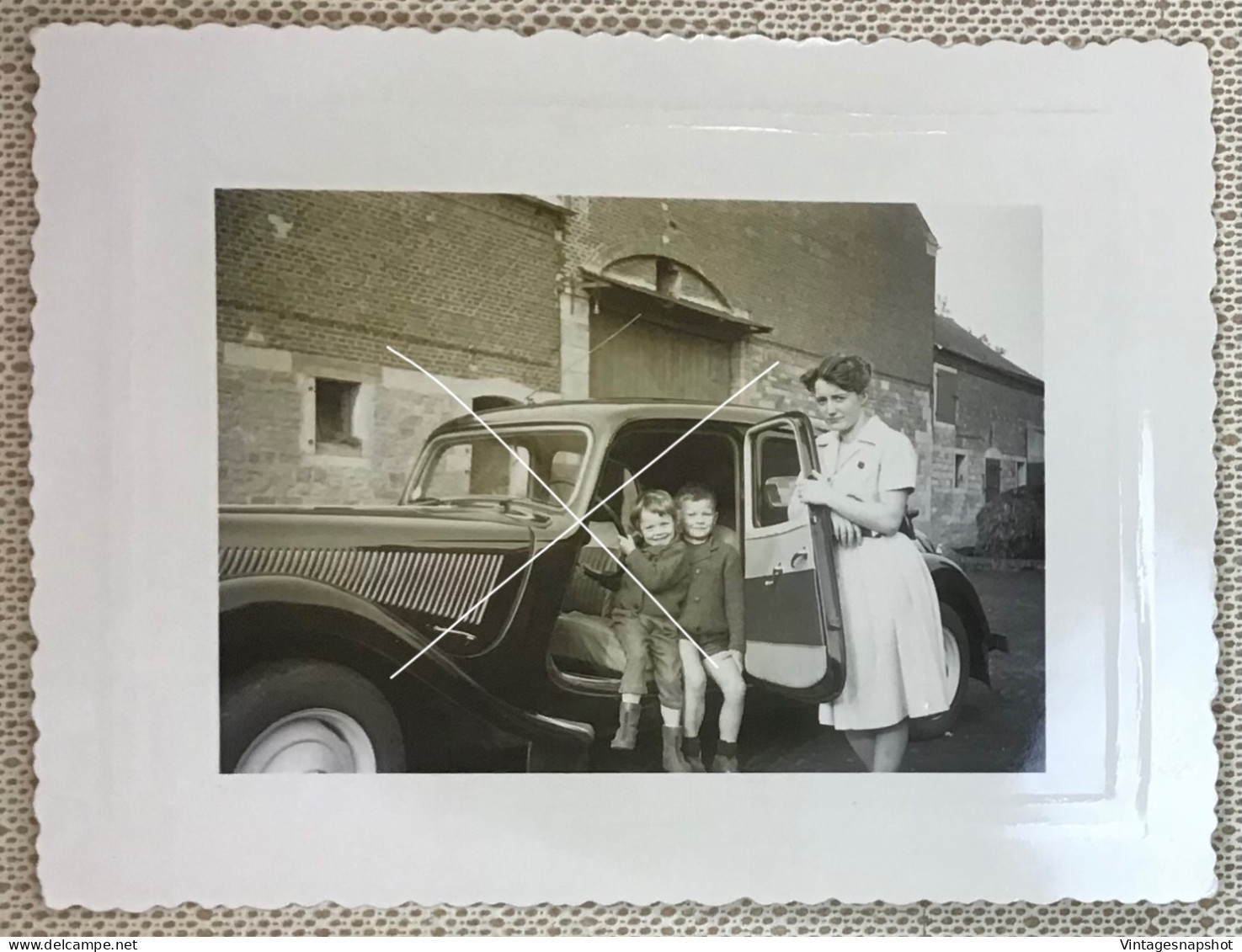 Citroën Traction Avant Porte Conducteur Ouverte Place Aux Enfants Photo Snapshot Vers 1940-1950 - Cars