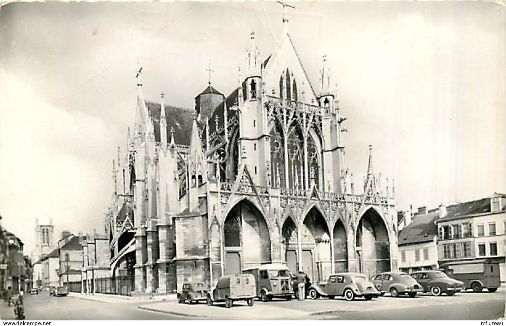 10* TROYES   Eglise  (CPSM Petit Format)          MA99,0732 - Troyes