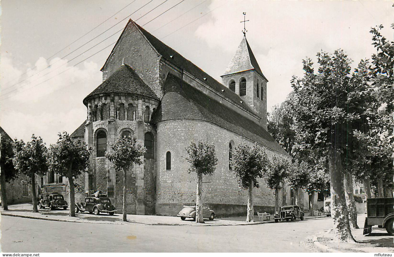 58* COSNE   Eglise  St Aignan    CPSM  (format 9x14cm)   RL25,1000 - Cosne Cours Sur Loire