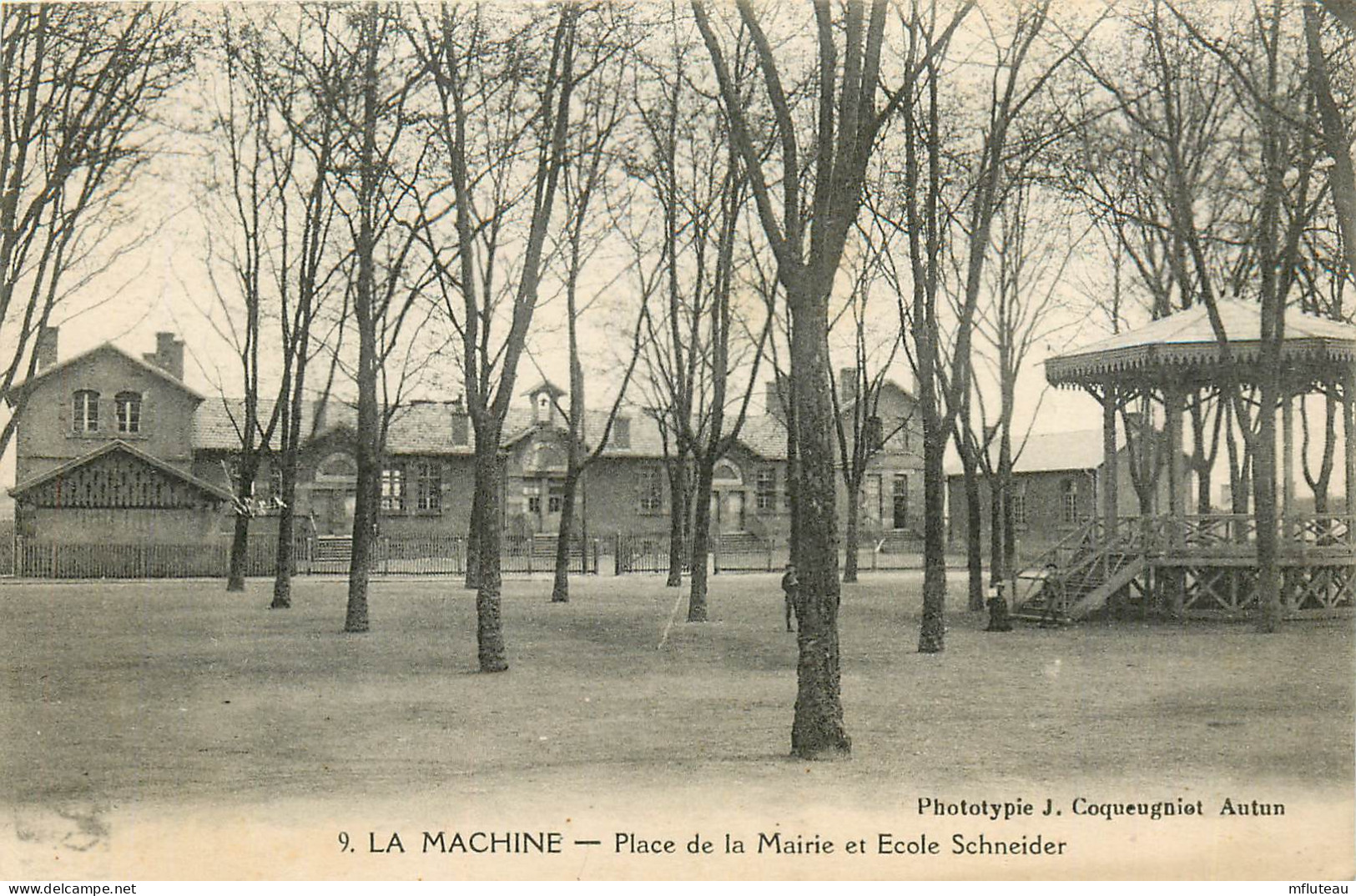58* LA MACHINE  Place De La Mairie – Ecole  Schneider     RL25,0895 - La Machine
