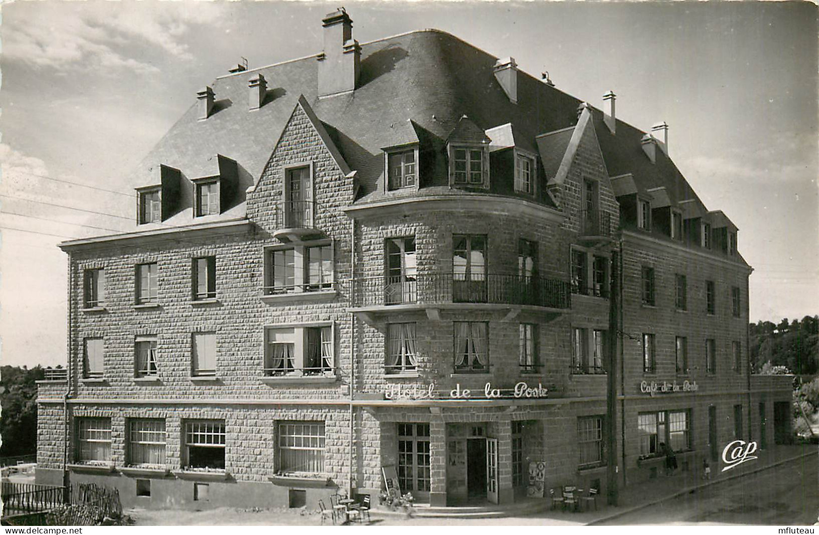 50* MORTAIN  Hotel De La Poste  CPSM  (format 9x14cm)   RL25,1602 - Autres & Non Classés
