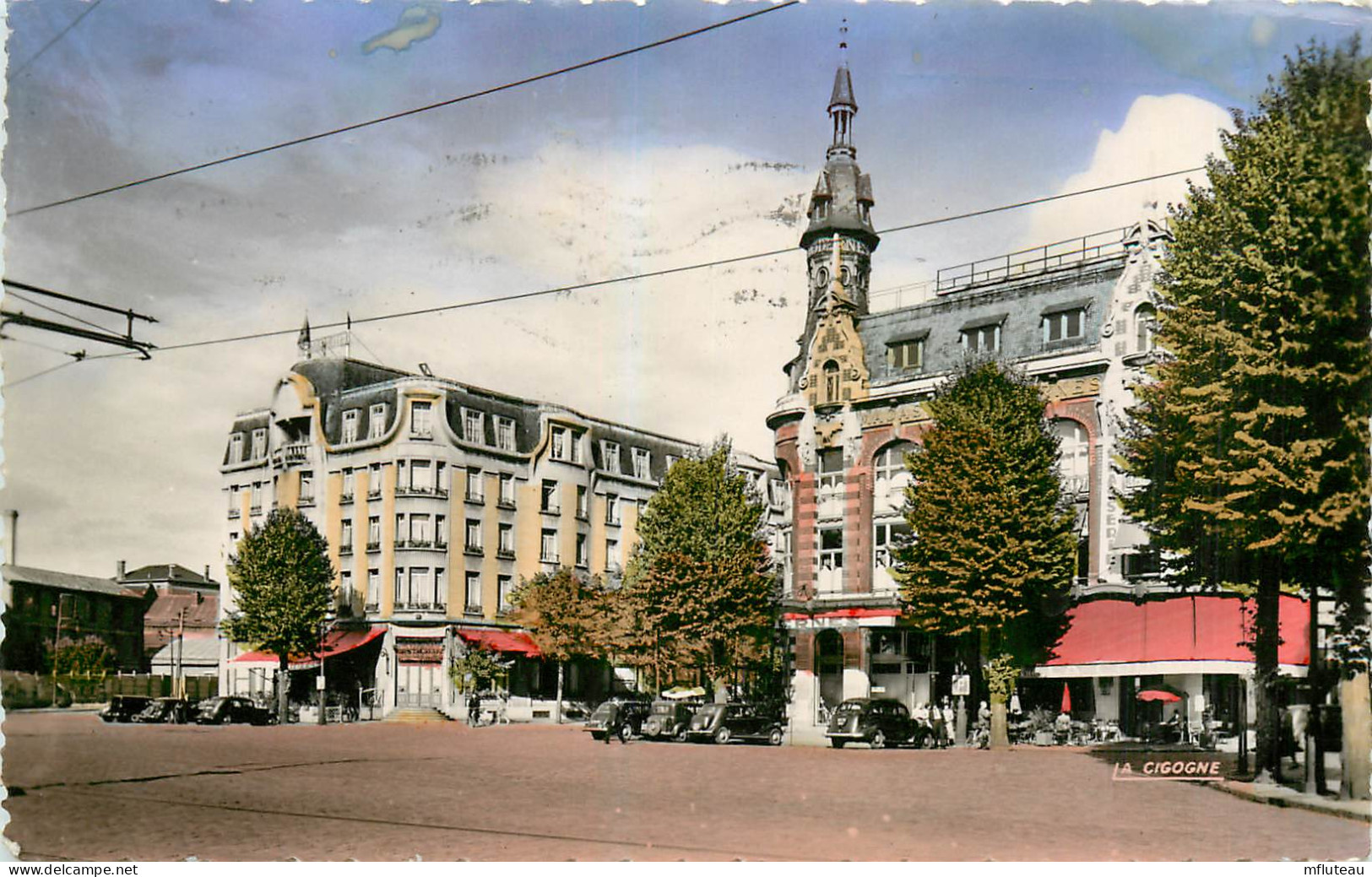 59* VALENCIENNES  Place De La Gare    CPSM  (format 9x14cm)   RL25,1170 - Valenciennes