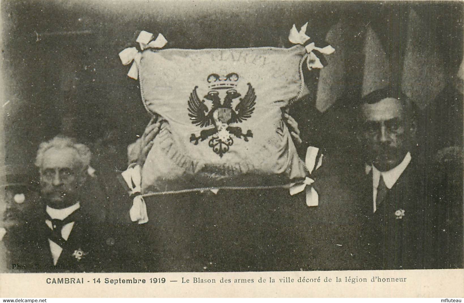 59* CAMBRAI   1919 Blason De La Ville Decore De La Legion D Honneur    RL25,1124 - Cambrai