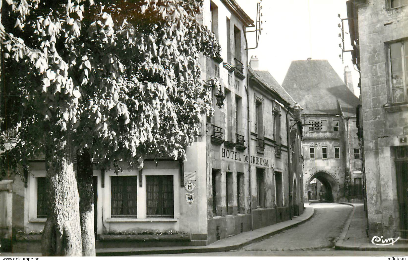 61* MORTAGNE  Hotel Du Tribunal  CPSM  (format 9x14cm)     RL25,1760 - Mortagne Au Perche