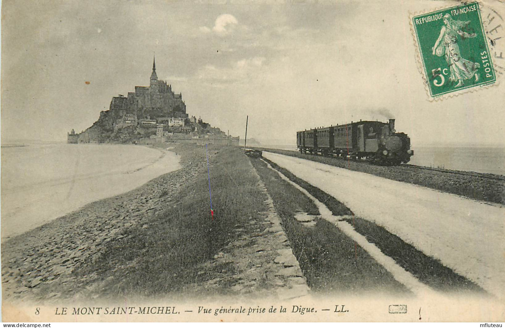 50* MONT ST MICHEL   Vue Generale  - Digue – Train     RL37.0341 - Le Mont Saint Michel