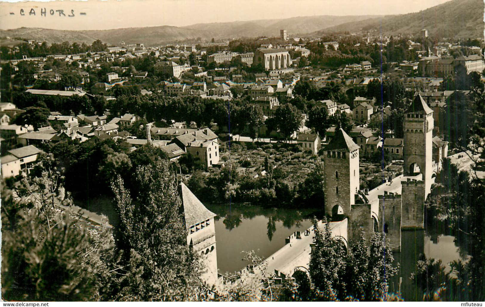 46* CAHORS  Vue Generale  CPSM (9x14cm)           RL37.0184 - Cahors