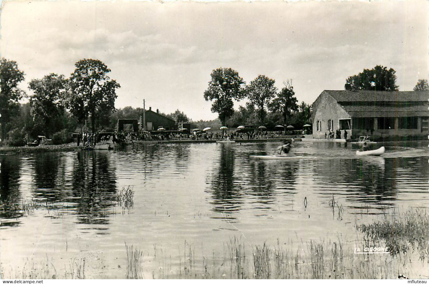 52* BOURBONNE LES BAINS  Lc De Mezelle CPSM (9x14cm)          RL37.0565 - Bourbonne Les Bains