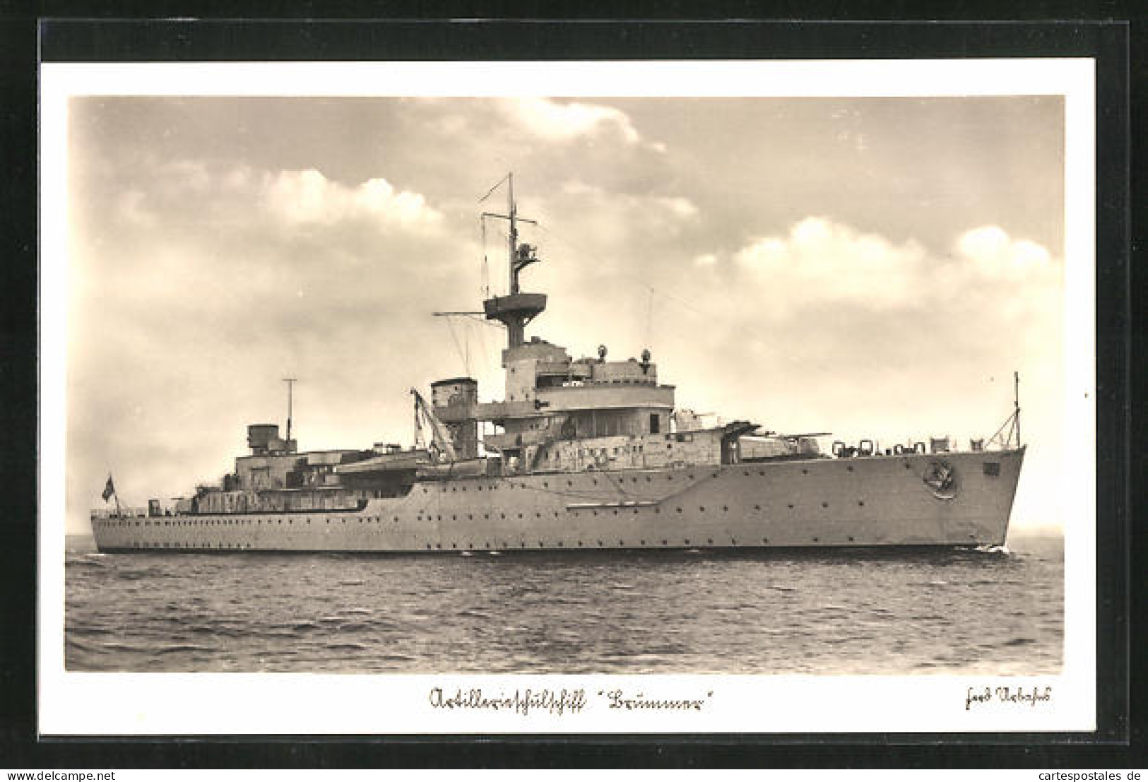 AK Artillerieschulschiff Brummer Auf See  - Warships