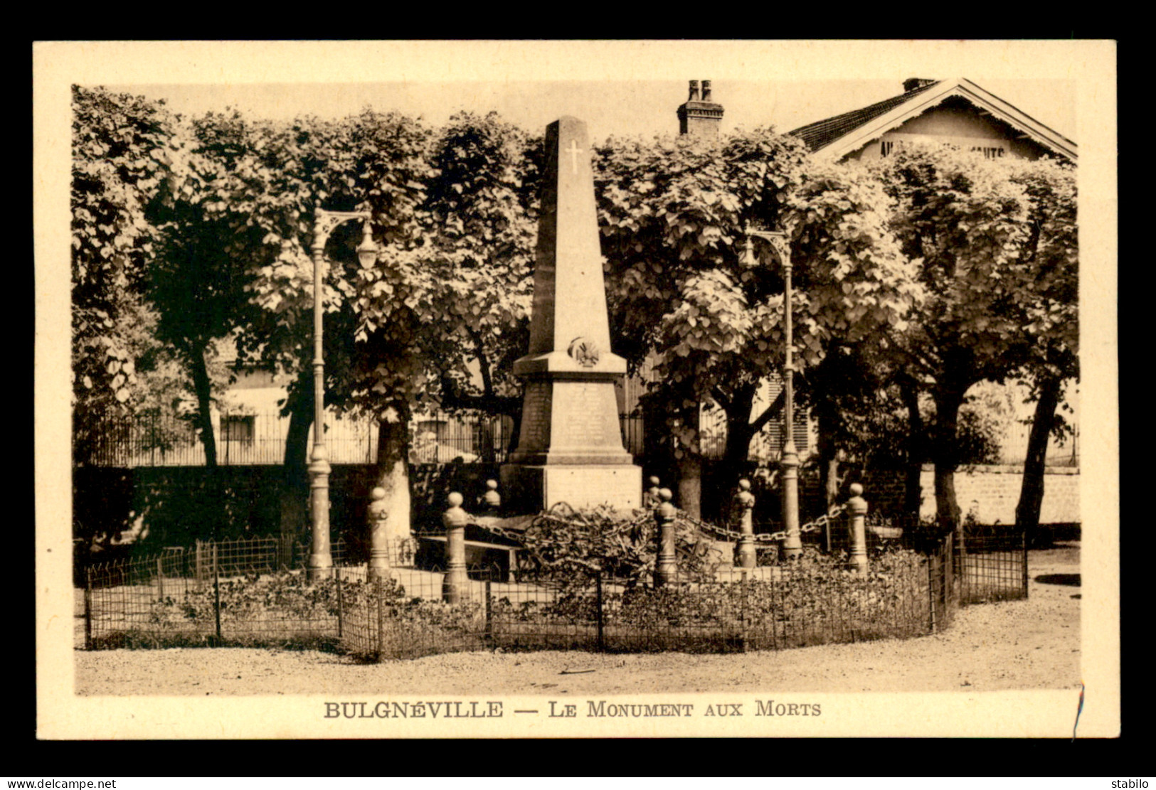 88 - BULGNEVILLE - LE MONUMENT AUX MORTS - Bulgneville