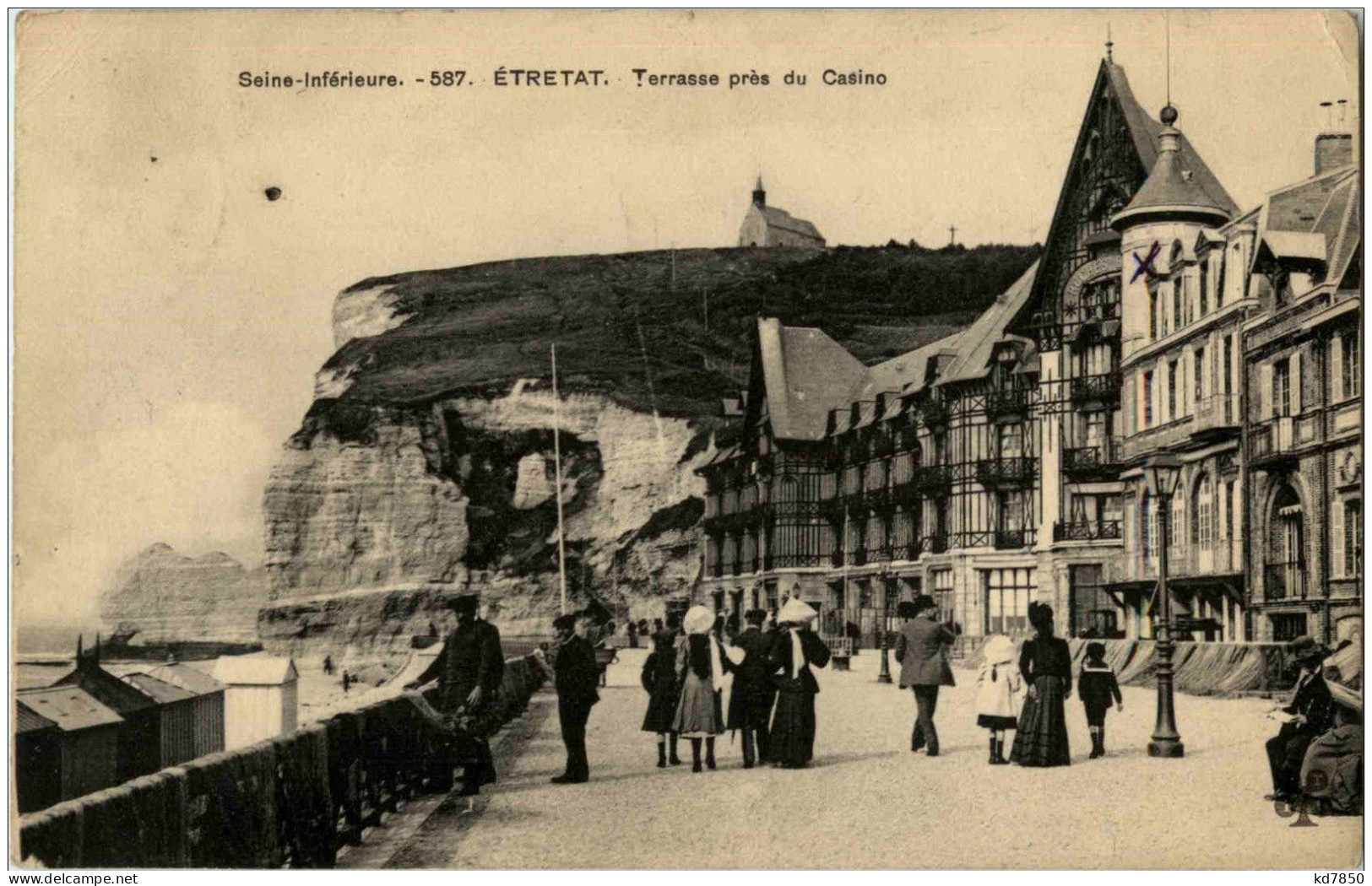 Etretat - Terasse Pres Du Casino - Etretat