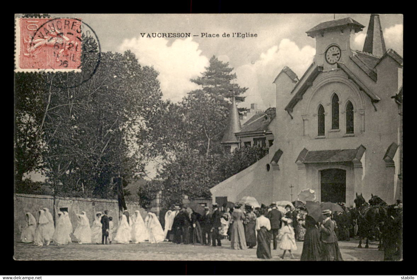 92 - VAUCRESSON - PLACE DE L'EGLISE - PROCESSION -  COMMUNIANTES - Vaucresson