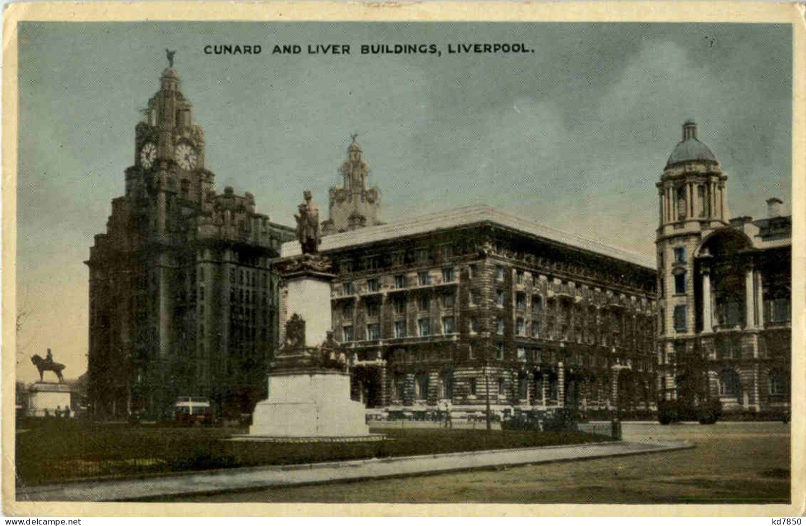 Liverpool - Cunard And Liver Buildings - Liverpool