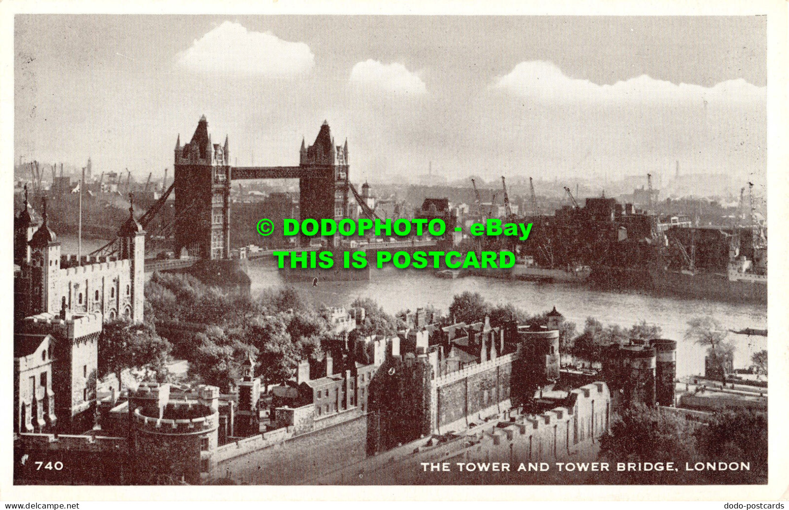 R553041 London. The Tower And Tower Bridge - Other & Unclassified