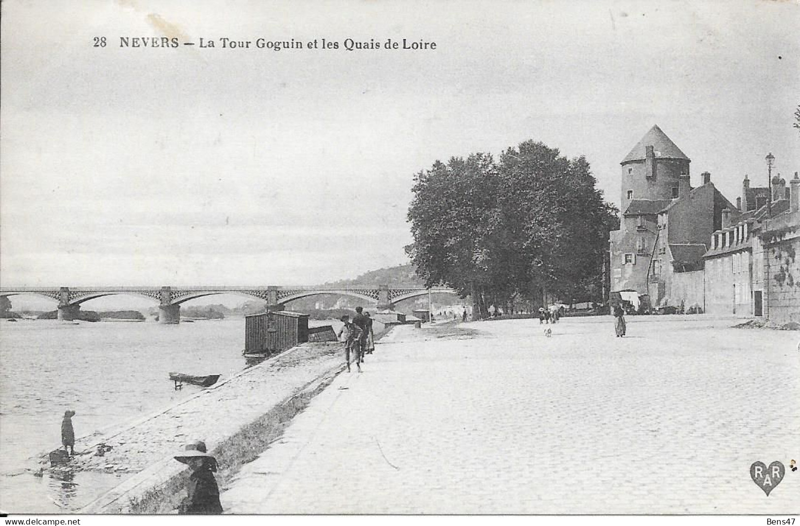 58 Nevers La Tour Goguin Et Les Quais De Loire - Nevers