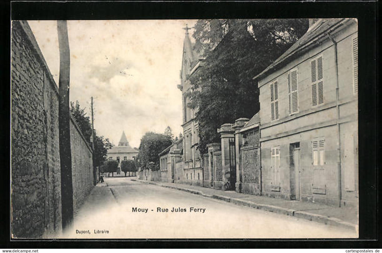 CPA Mouy, Rue Jules Ferry, Vue De La Rue  - Mouy