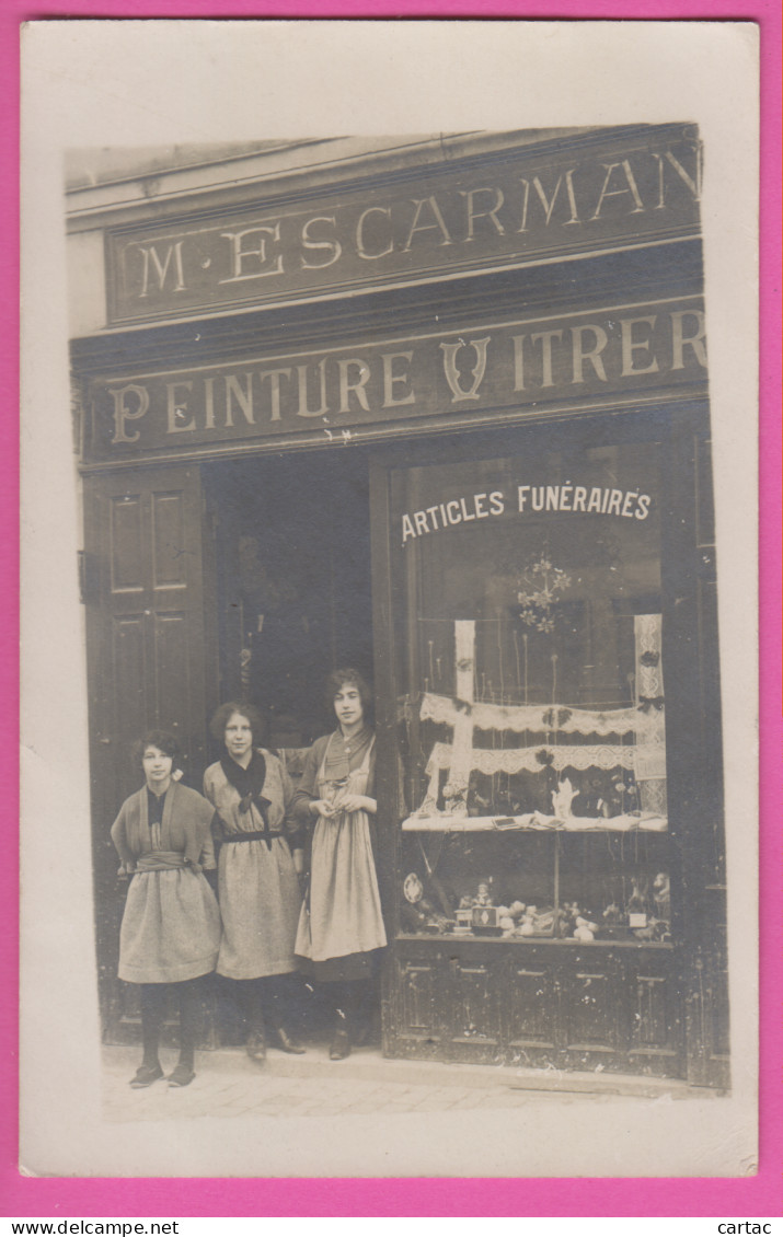 D37 - CARTE PHOTO - CHÂTEAU-RENAULT-MAURICE ESCARMANT "PEINTRE" AU 153, RUE DE LA RÉPUBLIQUE-3 Jeunes Filles à La Porte - Other & Unclassified