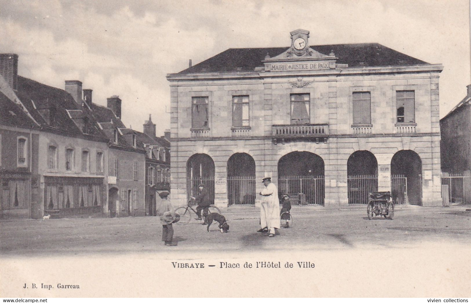 Vibraye (72 Sarthe) Place De L'Hôtel De Ville - Carte Précurseur édit. Garreau - Vibraye