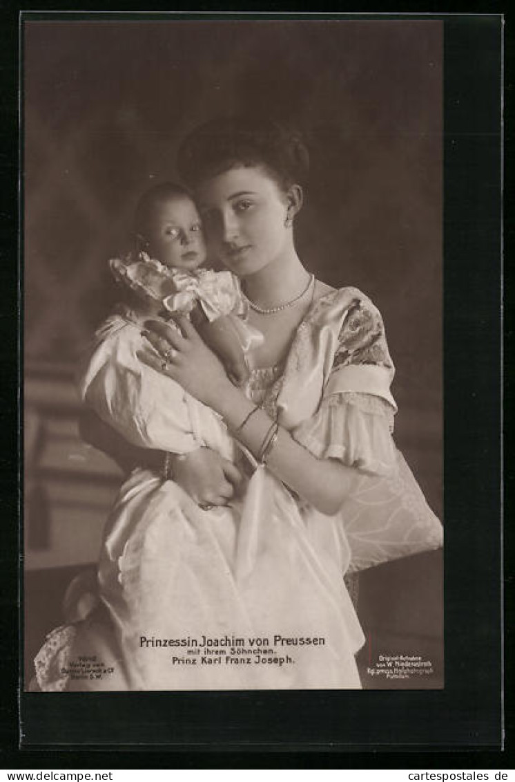 AK Prinzessin Joachim Von Preussen Mit Ihrem Sohn Karl Franz Joseph Als Täufling  - Königshäuser