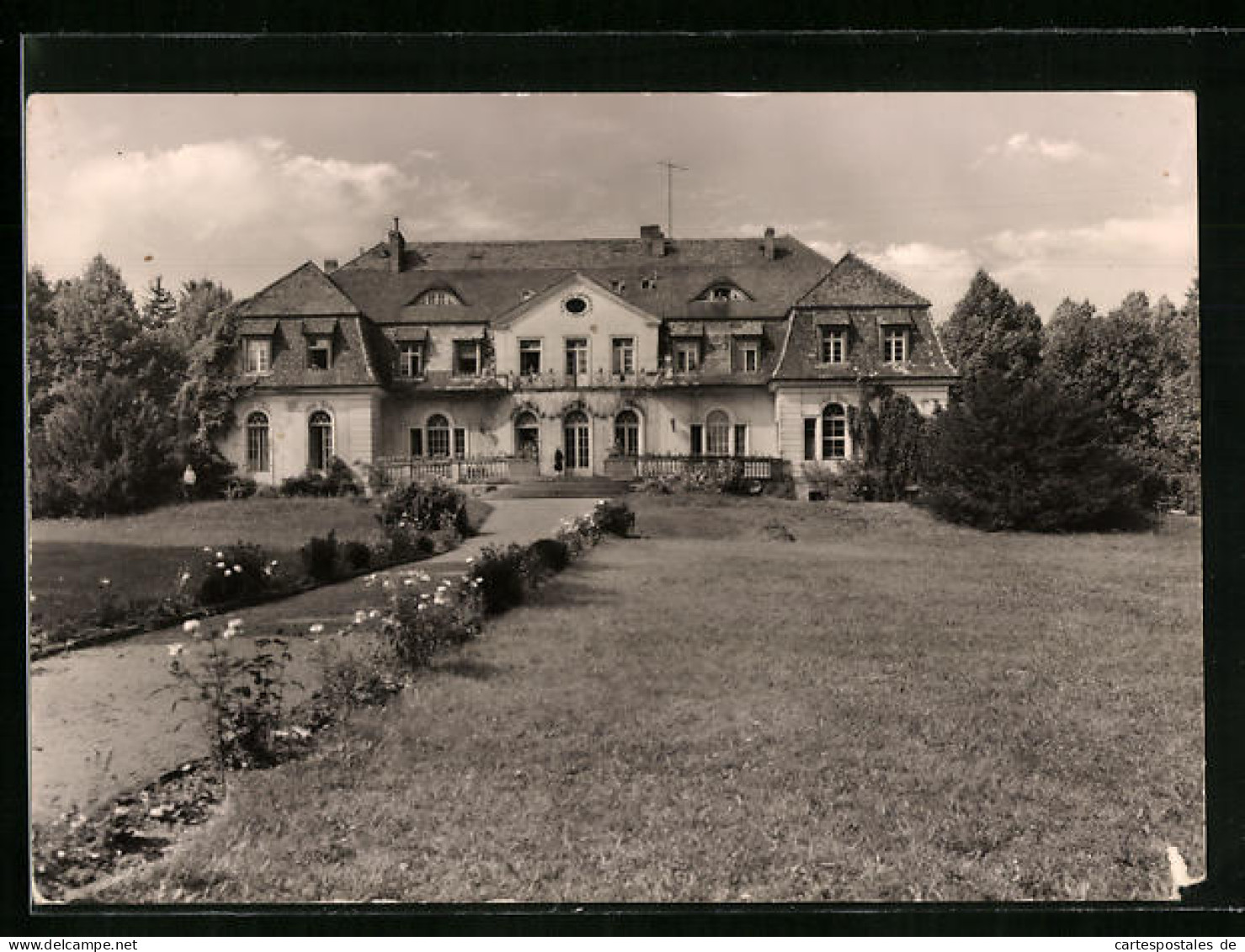 AK Kollm /Kr. Niesky, Kreisfeierabendheim Mit Gartenweg  - Niesky