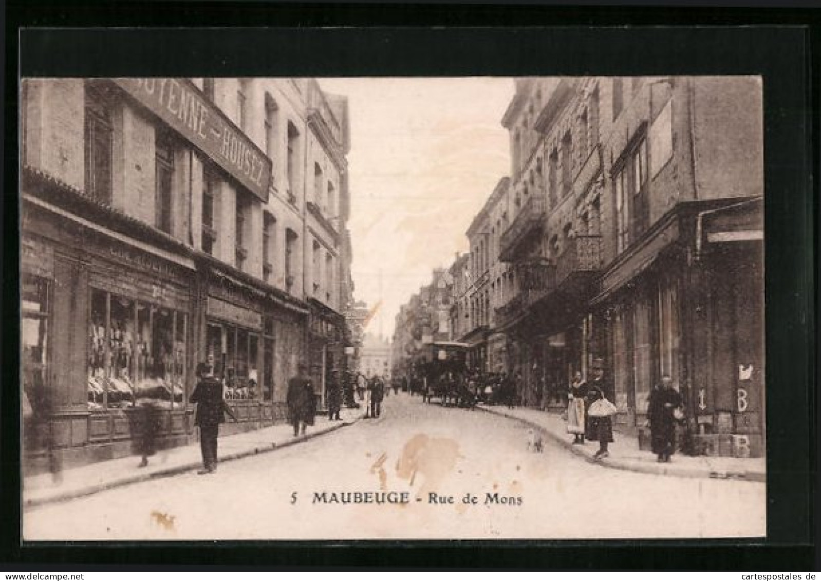 CPA Maubeuge, Rue De Mons, Vue De La Rue  - Maubeuge