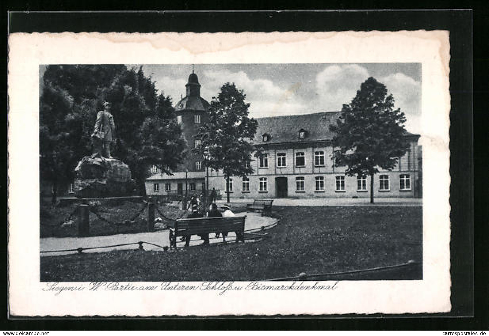 AK Siegen I. W., Partie Am Unteren Schloss Und Bismarckdenkmal  - Siegen