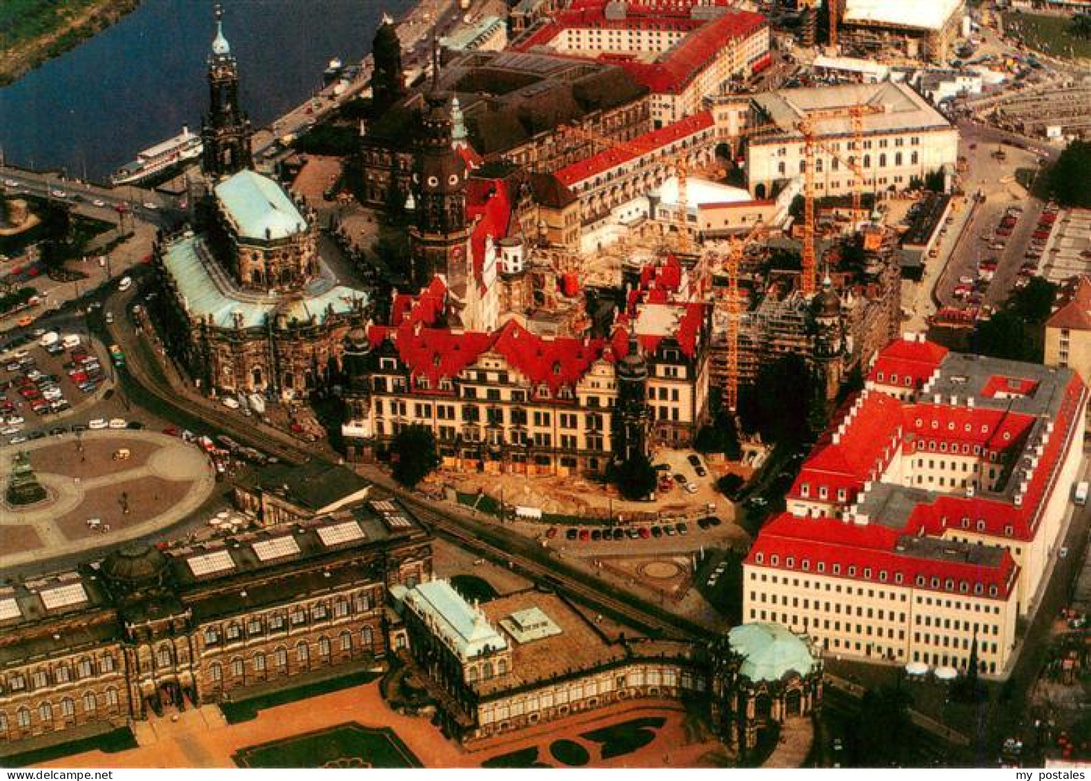 73941958 Dresden_Elbe Kath Hofkirche Schloss Taschenberg Palais Stallhof Verkehr - Dresden