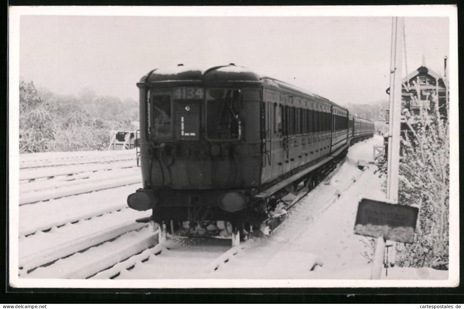 Fotografie Britische Eisenbahn, Personenzug Triebwagen Nr. 4134 Im Winter  - Trains