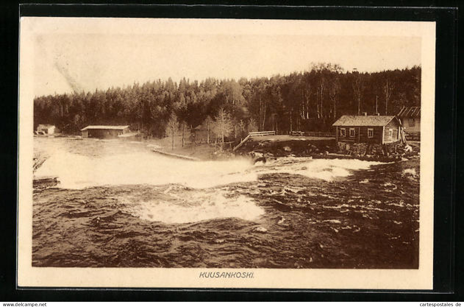 AK Kuusankoski, Ortsansicht Mit Waldpartie  - Finland