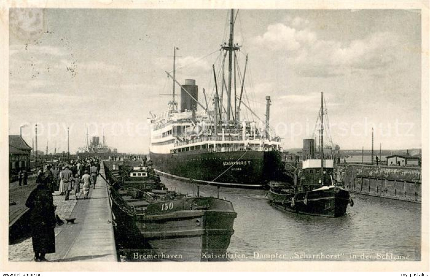 73703013 Bremerhaven Kaiserhafen Dampfer Scharnhorst In Der Schleuse Bremerhaven - Bremerhaven