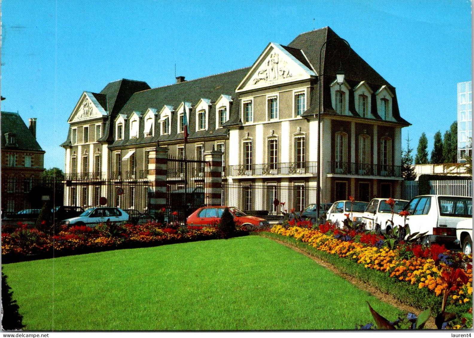 30-4-2024 (3 Z 30) France - Melun Place St Barthelémy - Melun