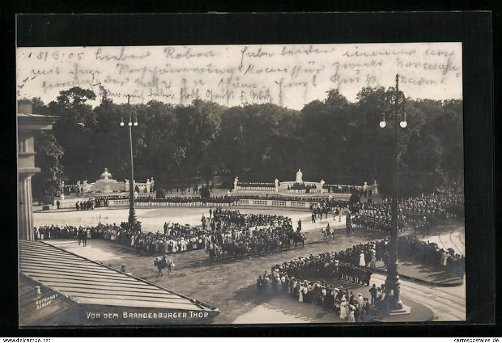 AK Berlin-Tiergarten, Parade Vor Dem Brandenburger Tor  - Tiergarten