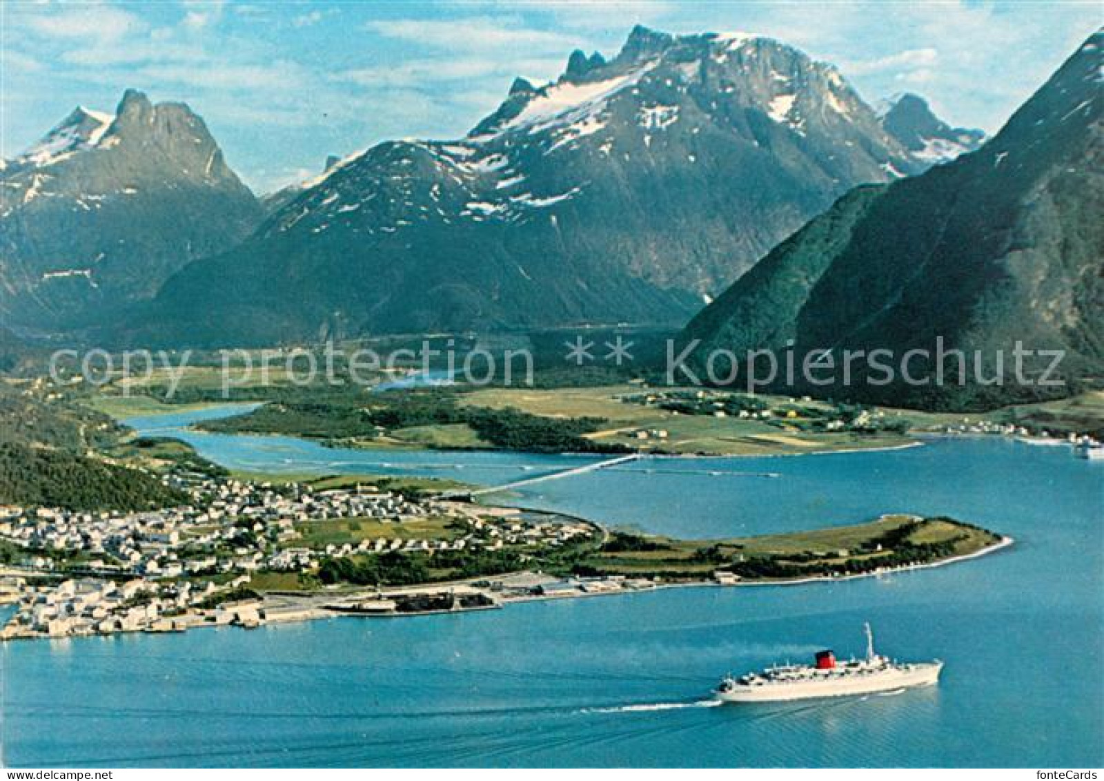 73627150 Andalsnes Og Veblungsnes Mot Romsdalen Romsdalshorn Og Trolltindene And - Norvegia