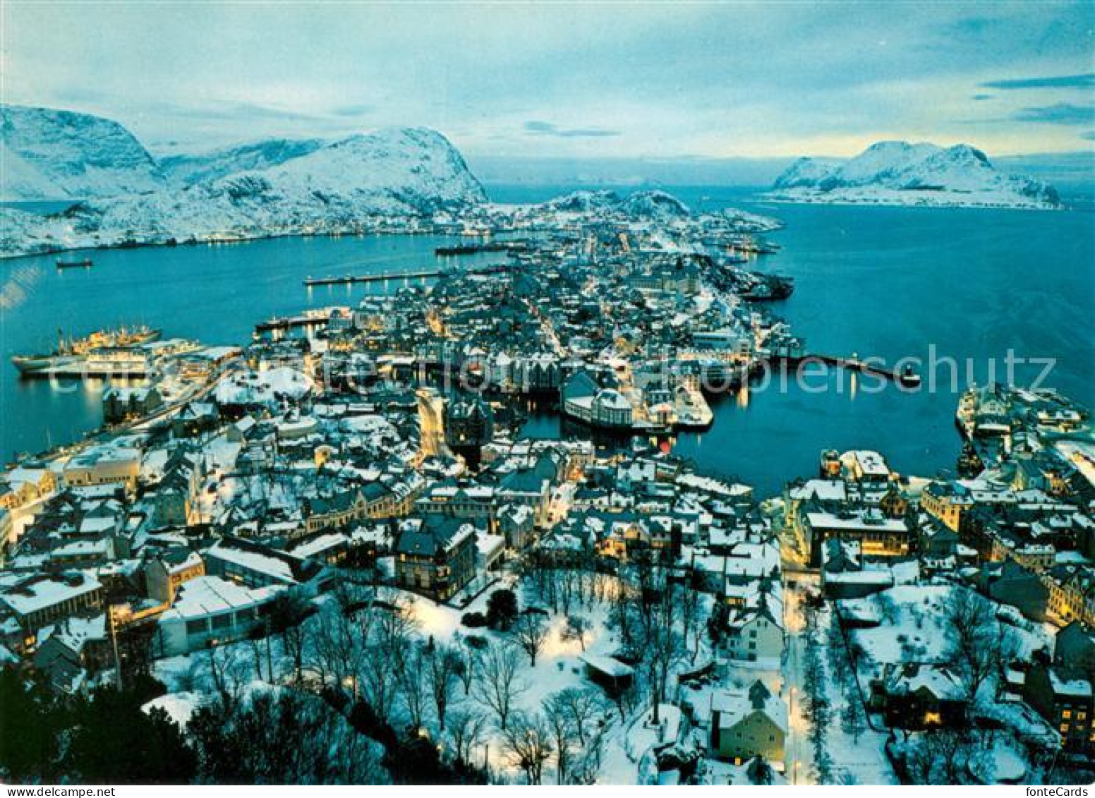 73626367 Alesund Utsikt Fra Aksla Ved Natt Fliegeraufnahme Alesund - Norway