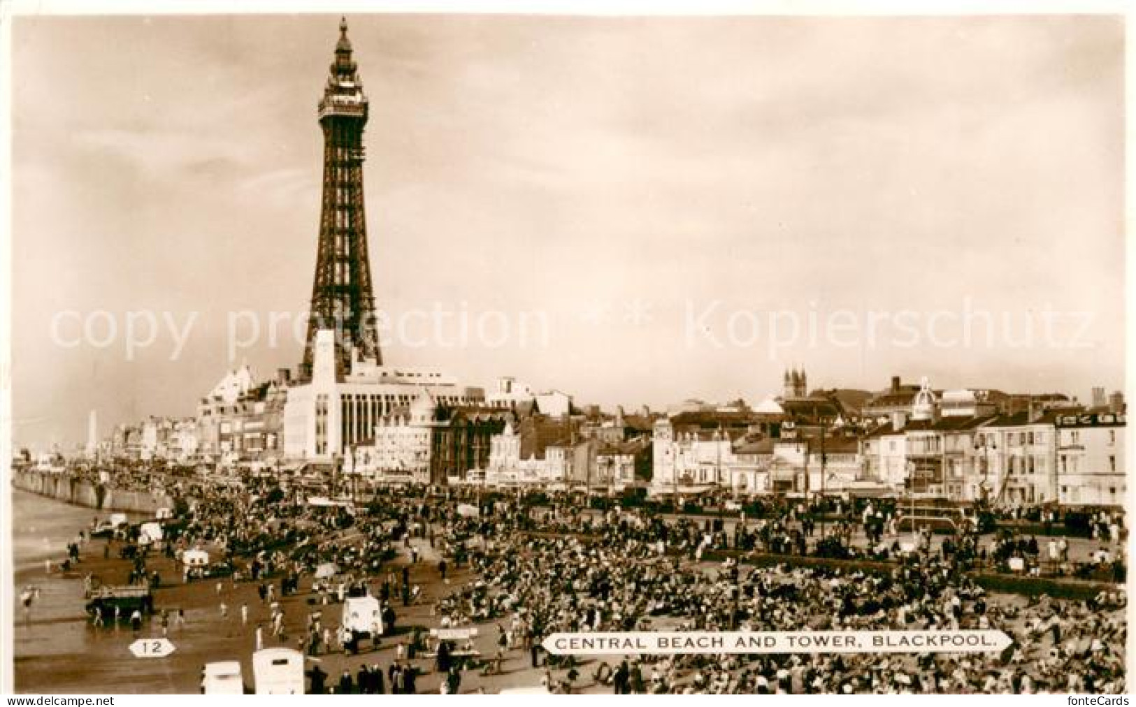 73620497 Blackpool Central Beach And Tower Blackpool - Sonstige & Ohne Zuordnung