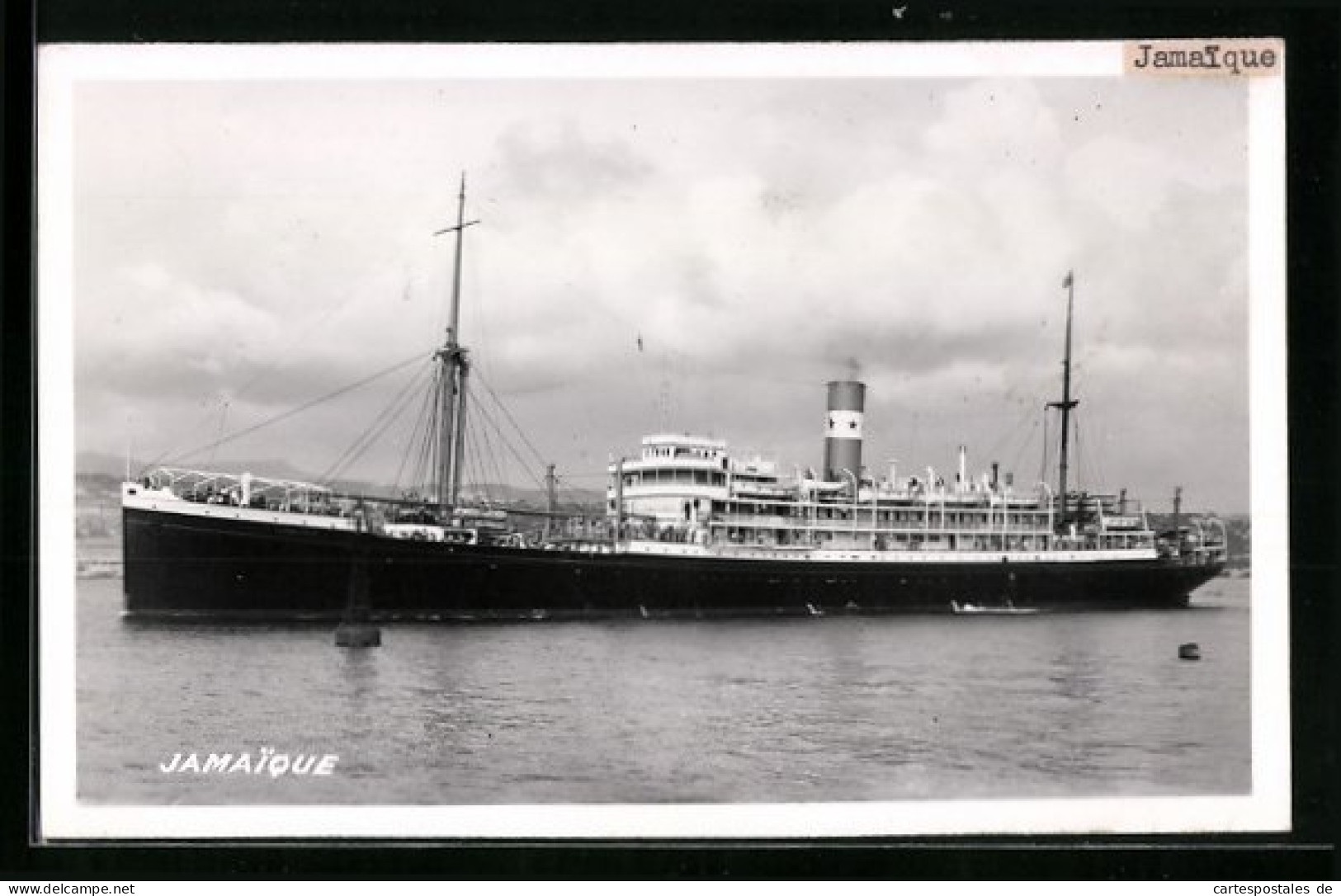 AK Passagierschiff Jamaique In Küstennähe  - Dampfer