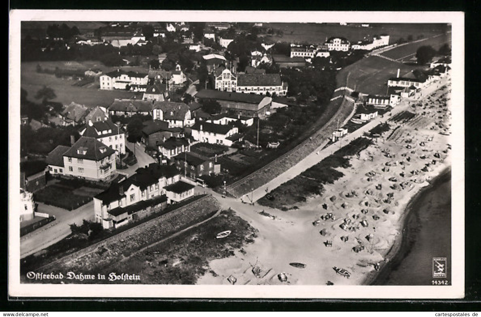 AK Dahme / Holst., Ortsansicht Und Strandpartie Vom Flugzeug Aus Gesehen  - Dahme