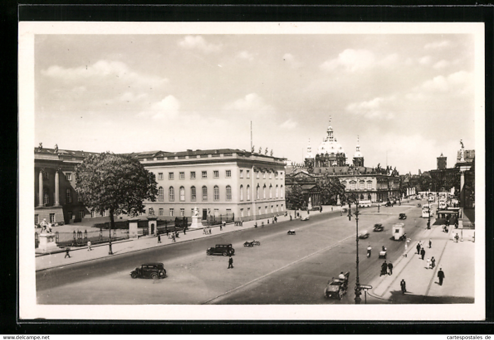 AK Berlin, Universität In Der Strasse Unter Den Linden  - Mitte