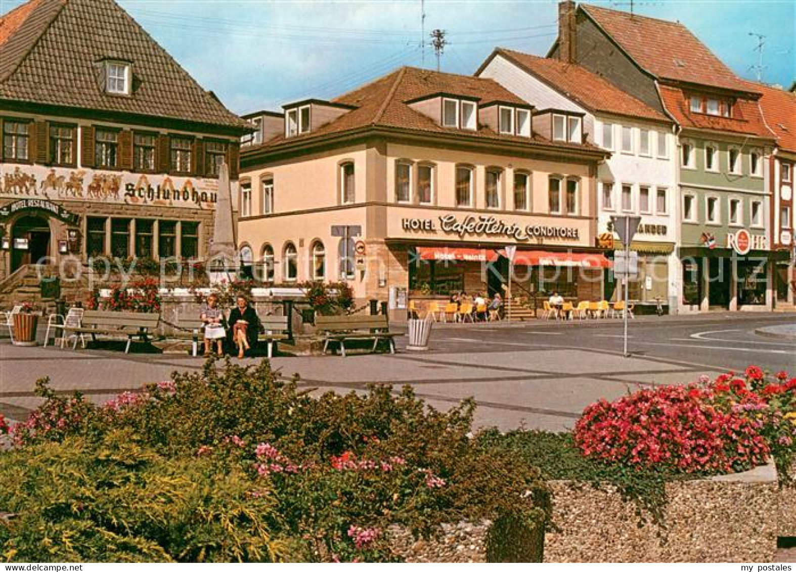 73685965 Bad Koenigshofen Marktplatz Mit Schlundhaus Bad Koenigshofen - Bad Königshofen