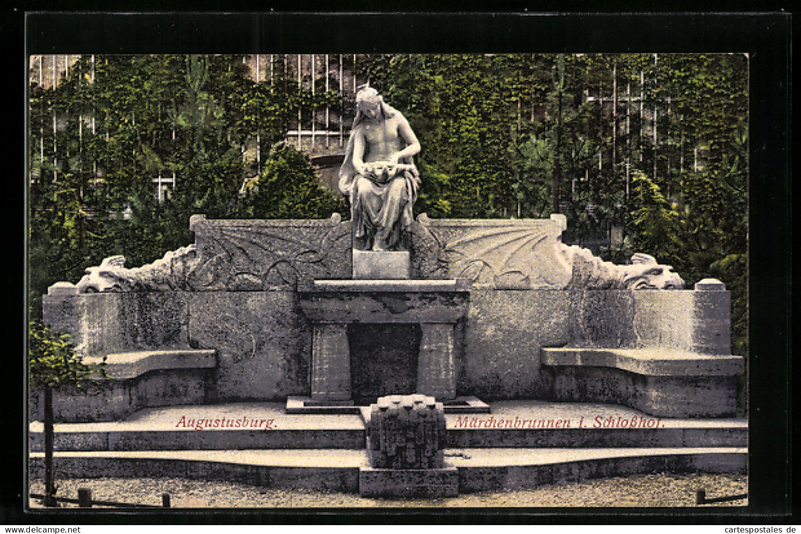 AK Augustusburg, Märchenbrunnen Im Schlosshof  - Augustusburg