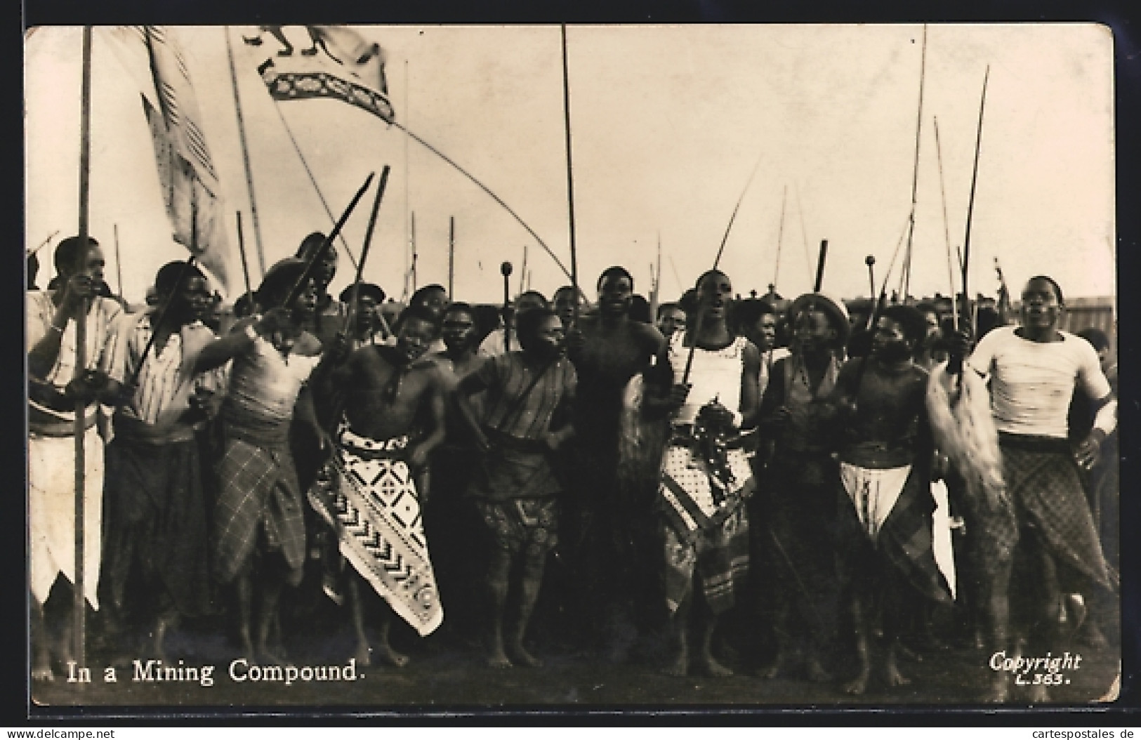 CPA Africans In A Mining Compound  - Ohne Zuordnung