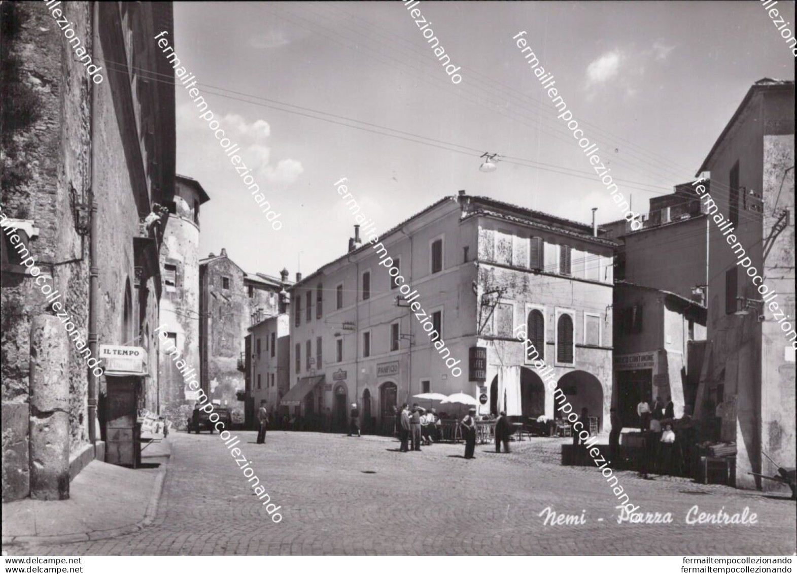 Ba702 Cartolina Nemi Piazza Centrale  Provincia Di Roma Lazio - Other & Unclassified